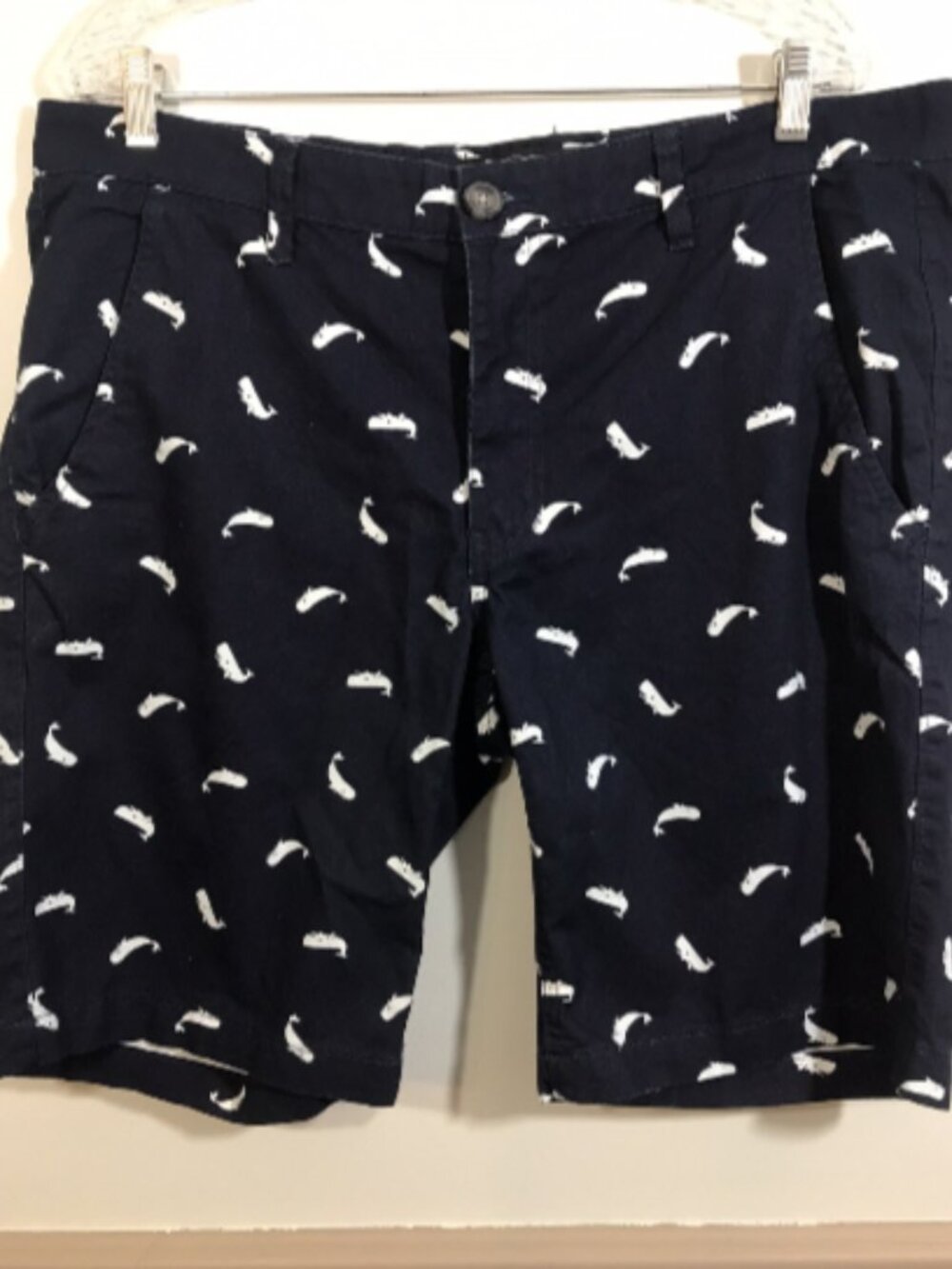 Sunday Work Clothes Mens Blue White Whale Shorts Size 36